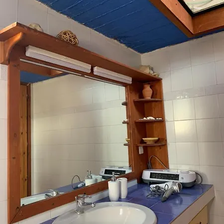 Mavilia Traditional *