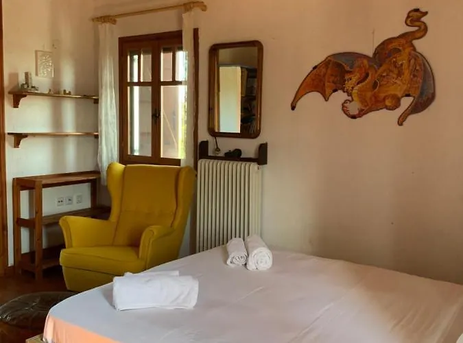 Mavilia Traditional Апартаменты *